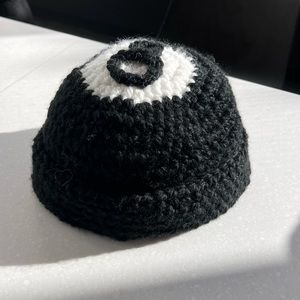8-ball beanie